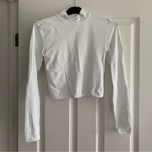 Aritzia Contour mockneck longsleeve - Picture 2 of 2
